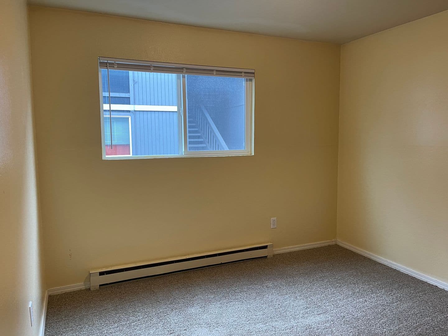Spokane Apartment: 3001-3007 N Lee St.