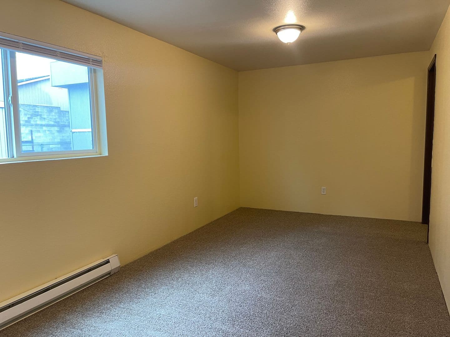 Spokane Apartment: 3001-3007 N Lee St.