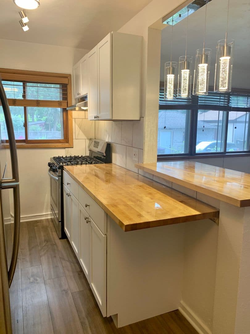 St Paul Apartment: 2176 Dayton Ave