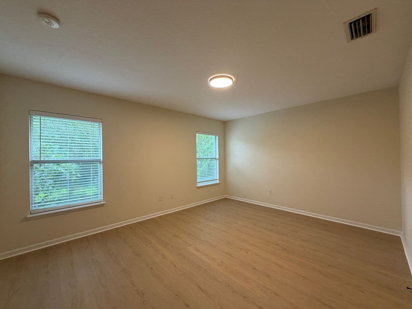 ST AUGUSTINE House: 3125 EAST BANISTER RD.