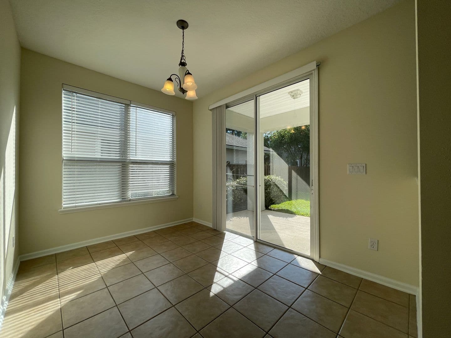 ST AUGUSTINE House: 3125 EAST BANISTER RD.