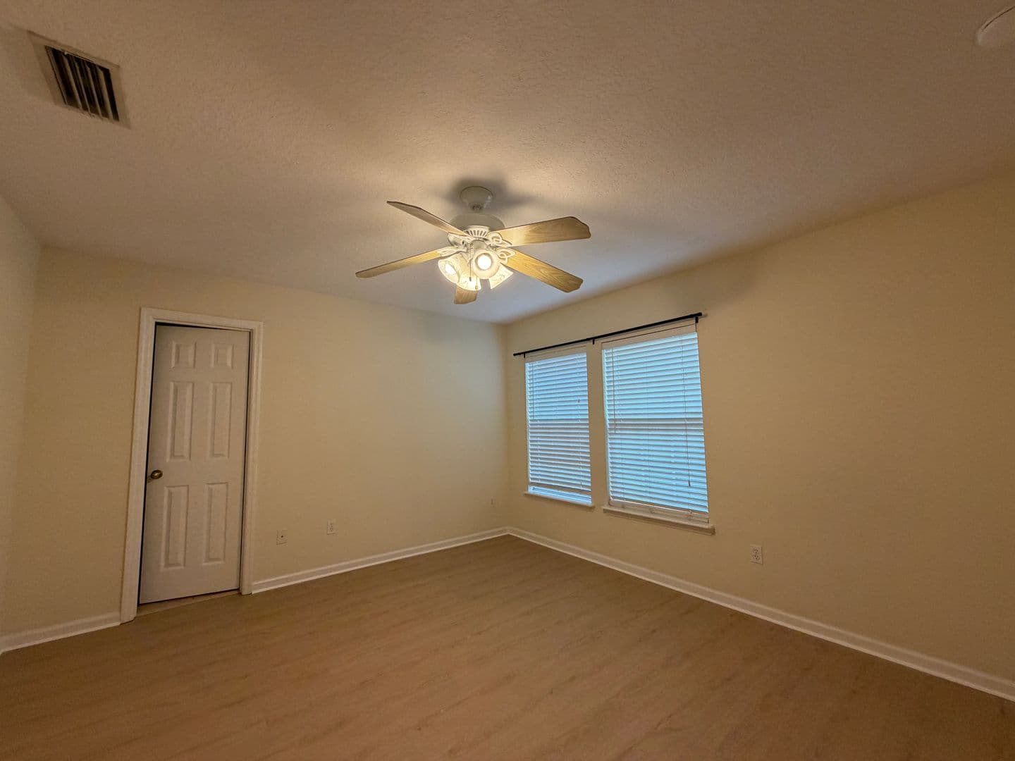 ST AUGUSTINE House: 3125 EAST BANISTER RD.