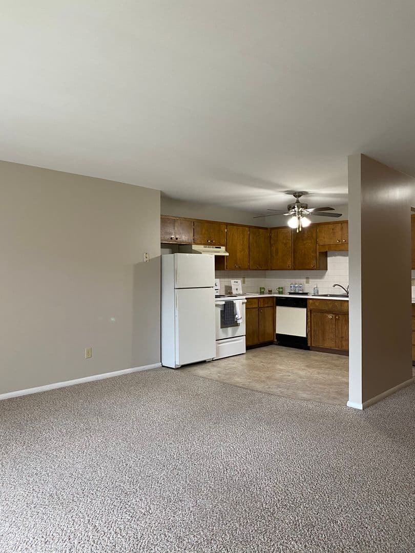 Fargo Apartment: 2211 17th St S