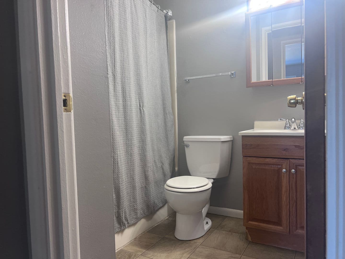 Fargo Apartment: 2211 17th St S