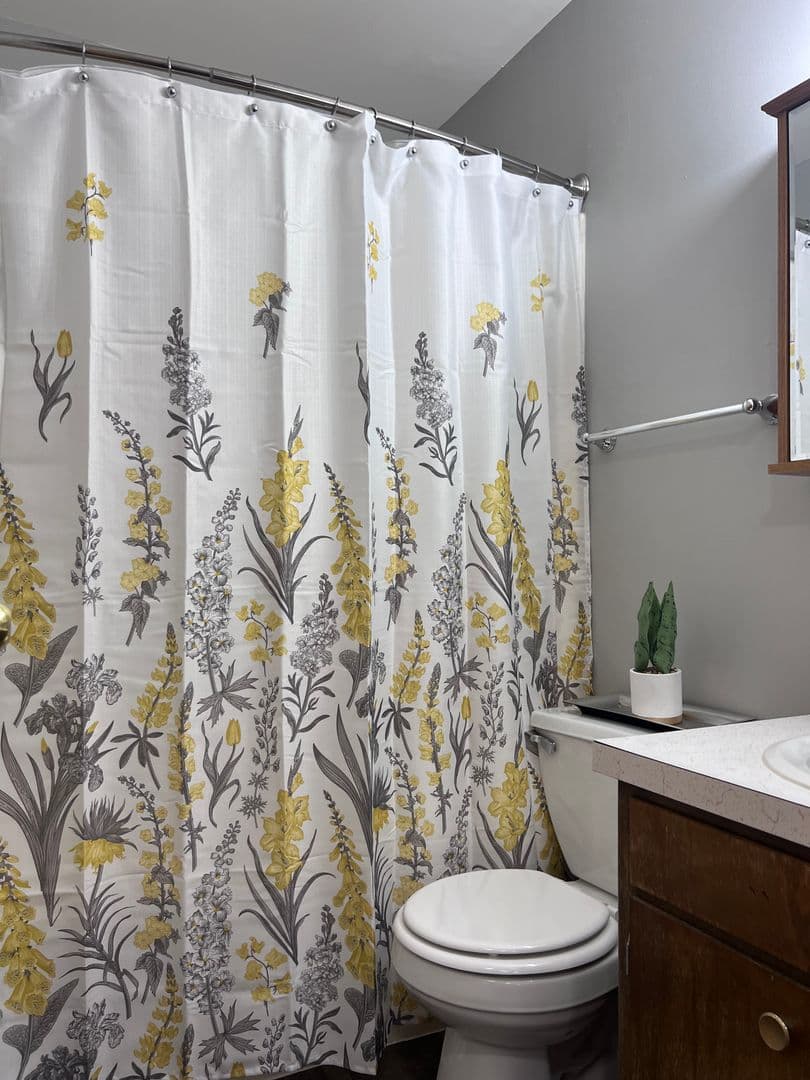 Fargo Apartment: 2211 17th St S