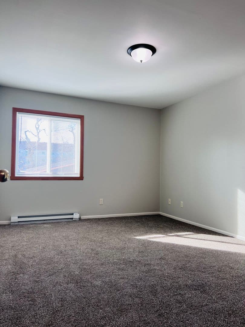Fargo Apartment: 2211 17th St S