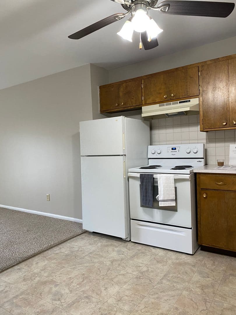 Fargo Apartment: 2211 17th St S