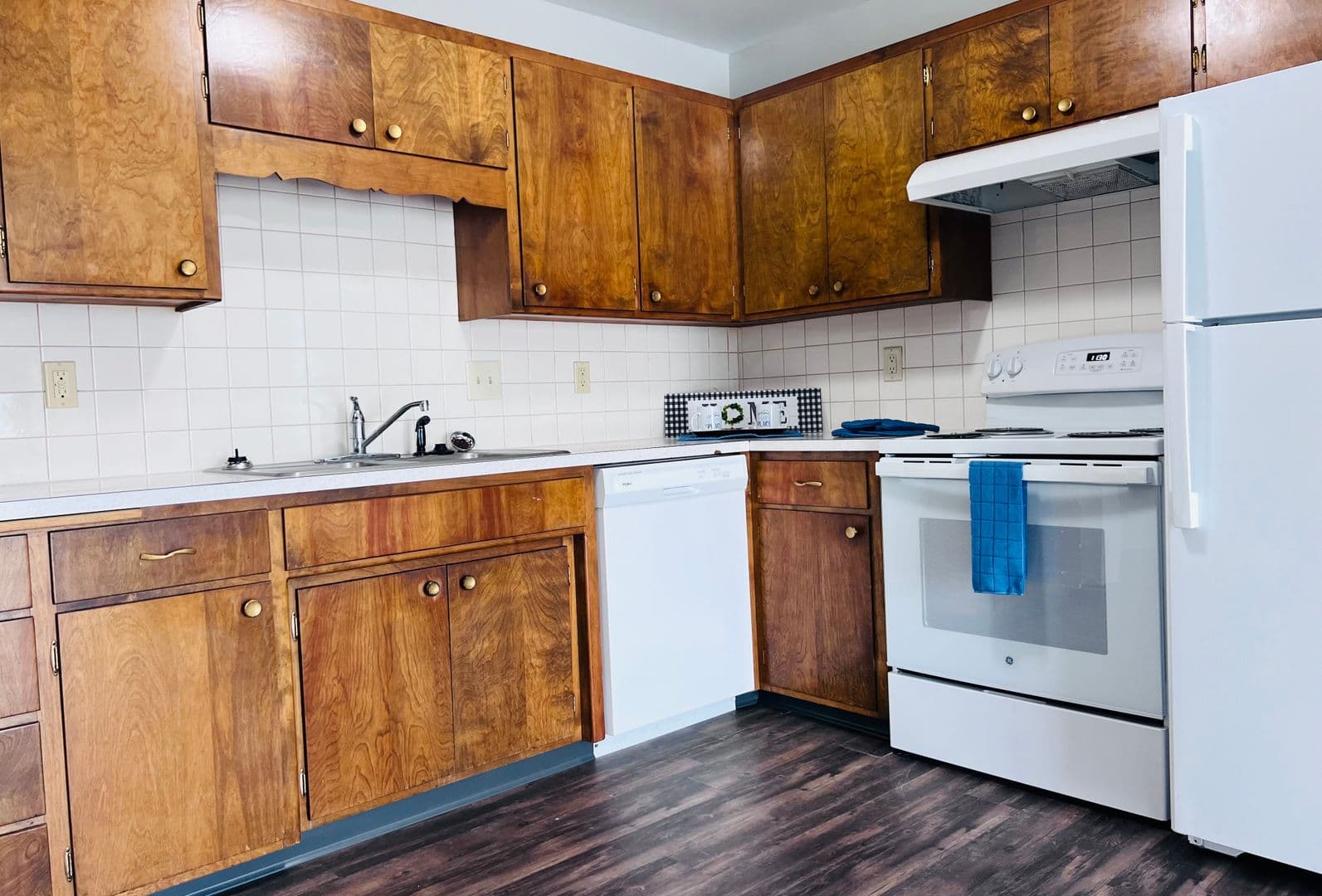 Fargo Apartment: 2211 17th St S