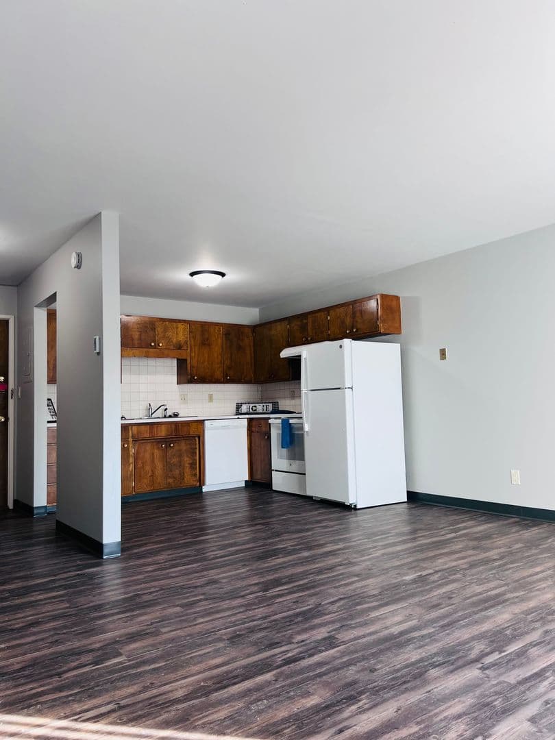 Fargo Apartment: 2211 17th St S