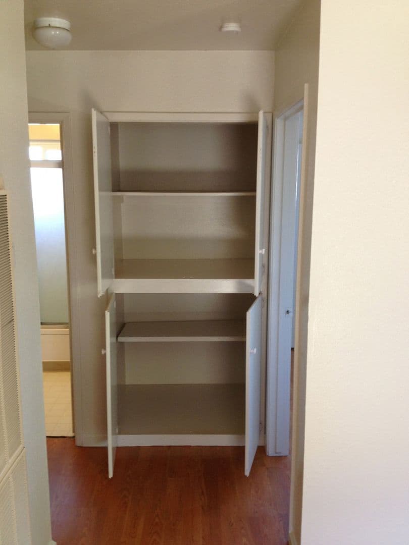 Sacramento Apartment: 2549/2551 Sloat Way