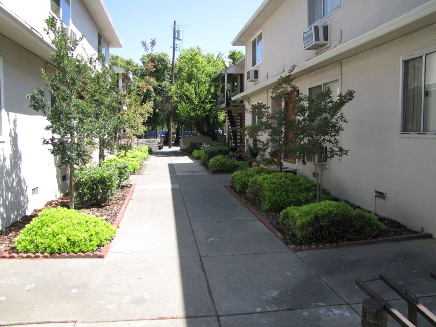 Sacramento Apartment: 2549/2551 Sloat Way