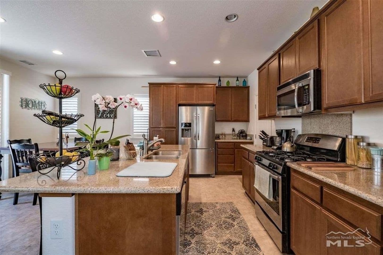 Reno House: 1975 Hope Valley Dr
