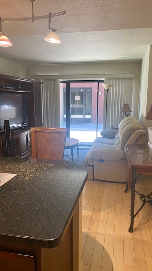 Reno House: 450 N Arlington Ave #407