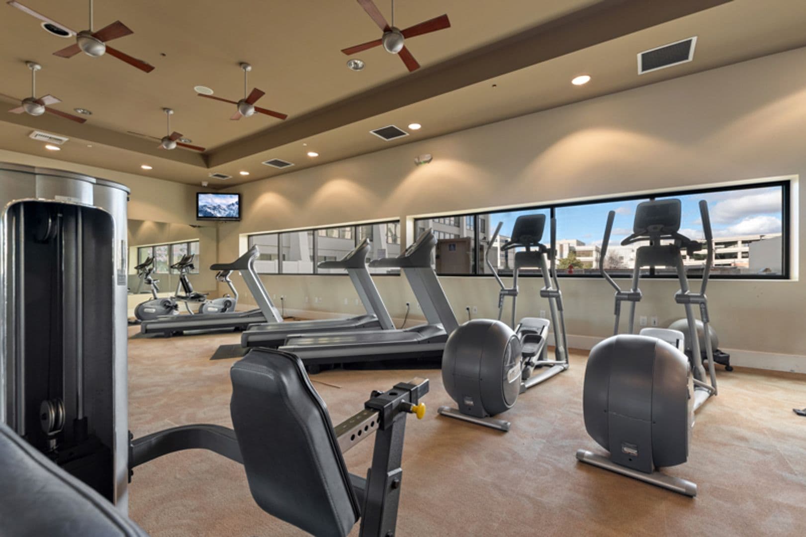 Reno House: 450 N Arlington Ave #407