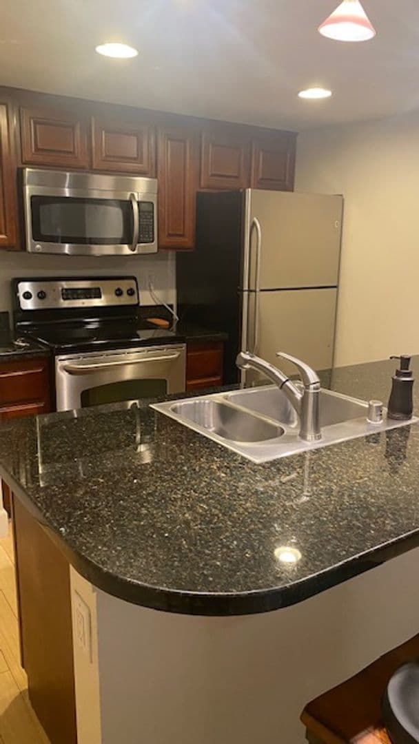 Reno House: 450 N Arlington Ave #407