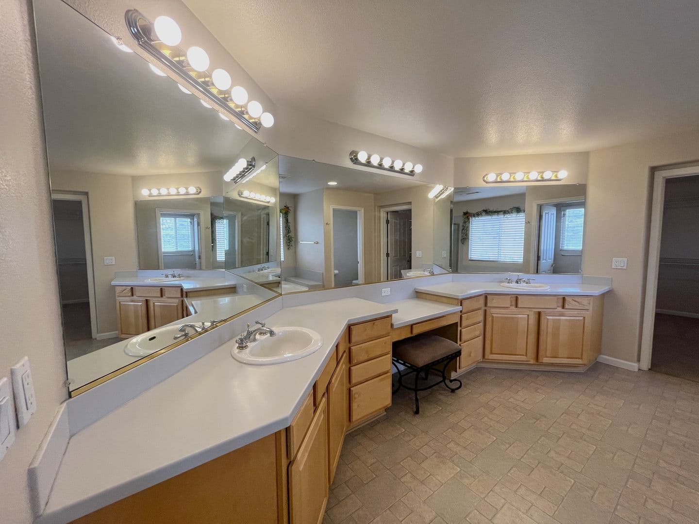 Reno House: 2960 Deer Run Drive