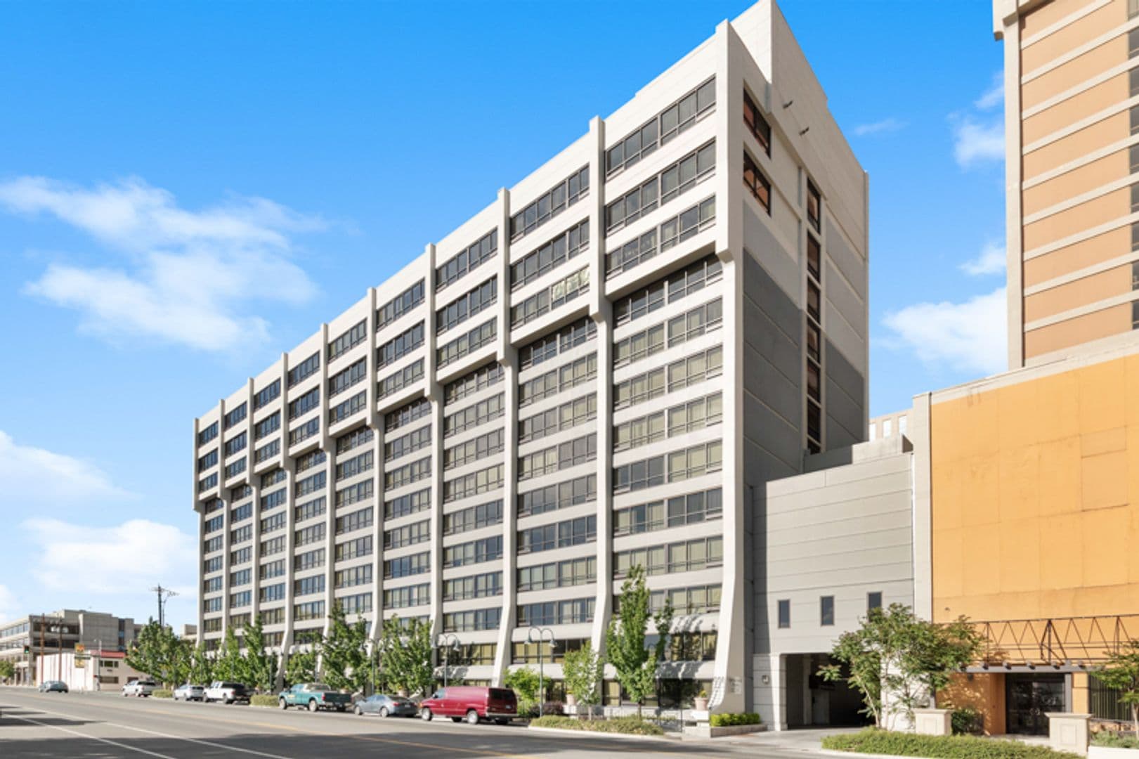 Reno House: 450 N Arlington Ave #407