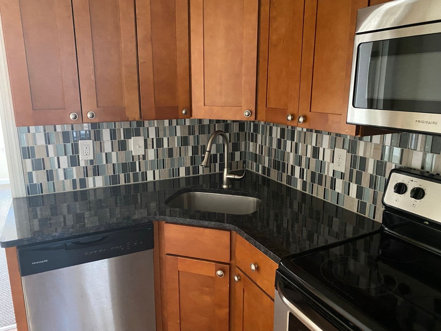 Philadelphia Apartment: 415 N 41st Street