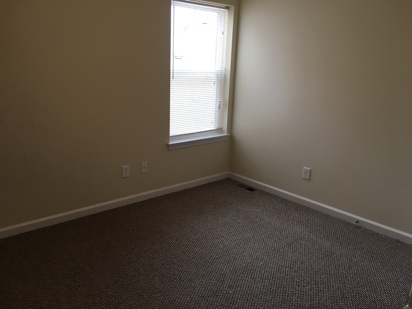 Philadelphia Apartment: 415 N 41st Street