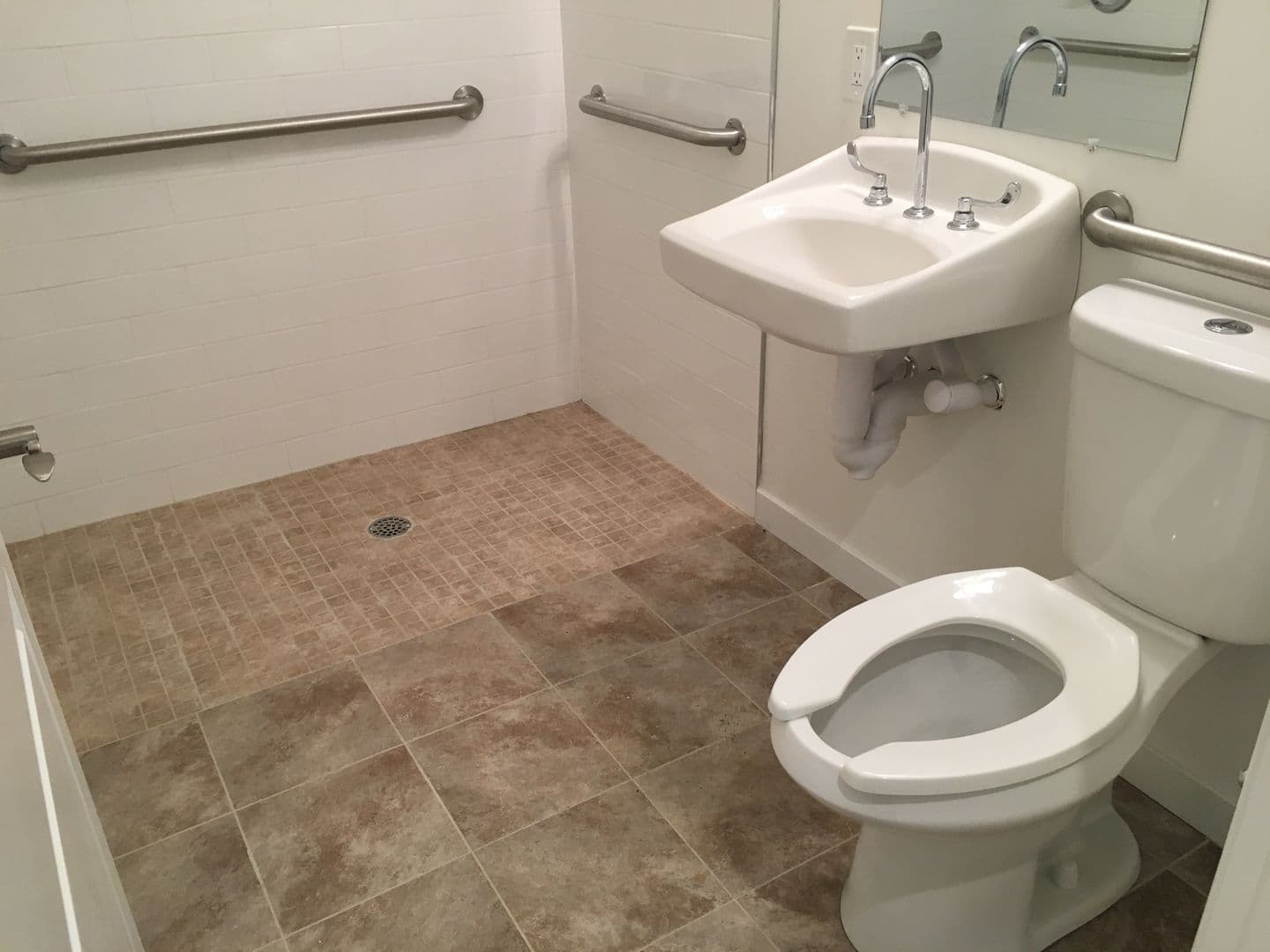 Philadelphia Apartment: 3503 Haverford Ave - A