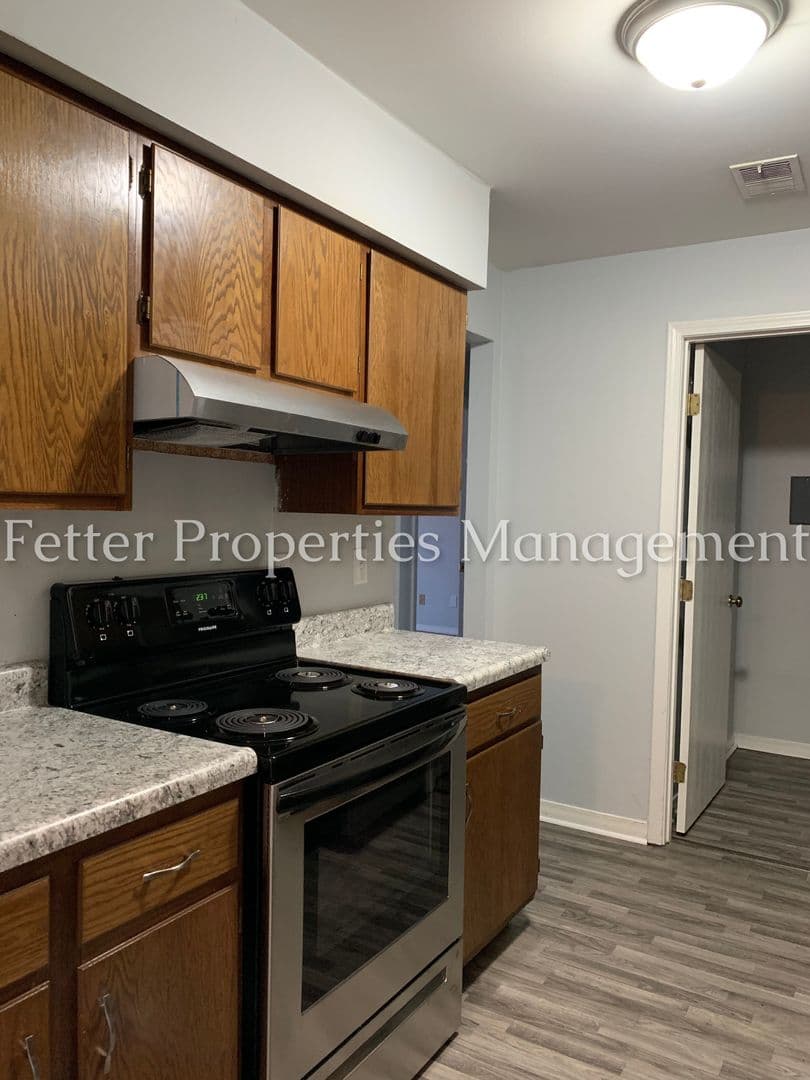 Newburgh Apartment: Andrea Court North