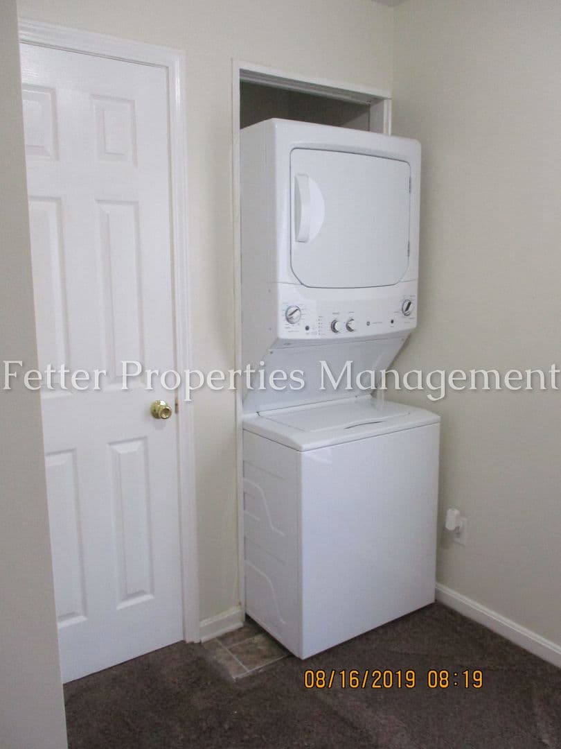 Evansville Apartment: 1511 Lincoln Ave