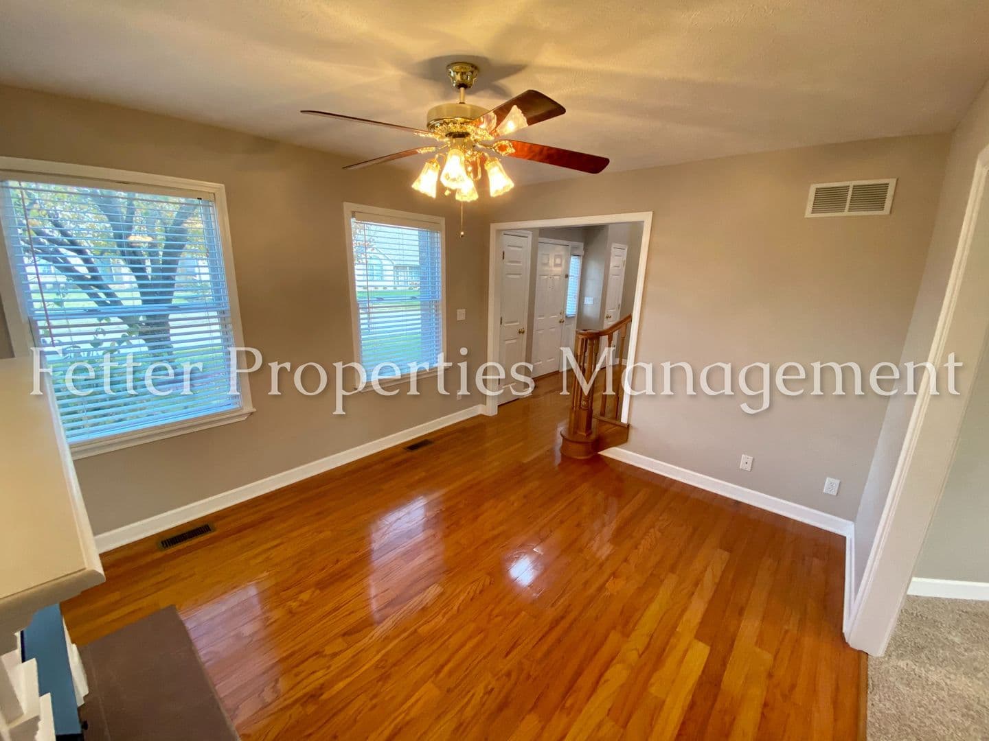 Evansville House: 5838 Winnett Drive