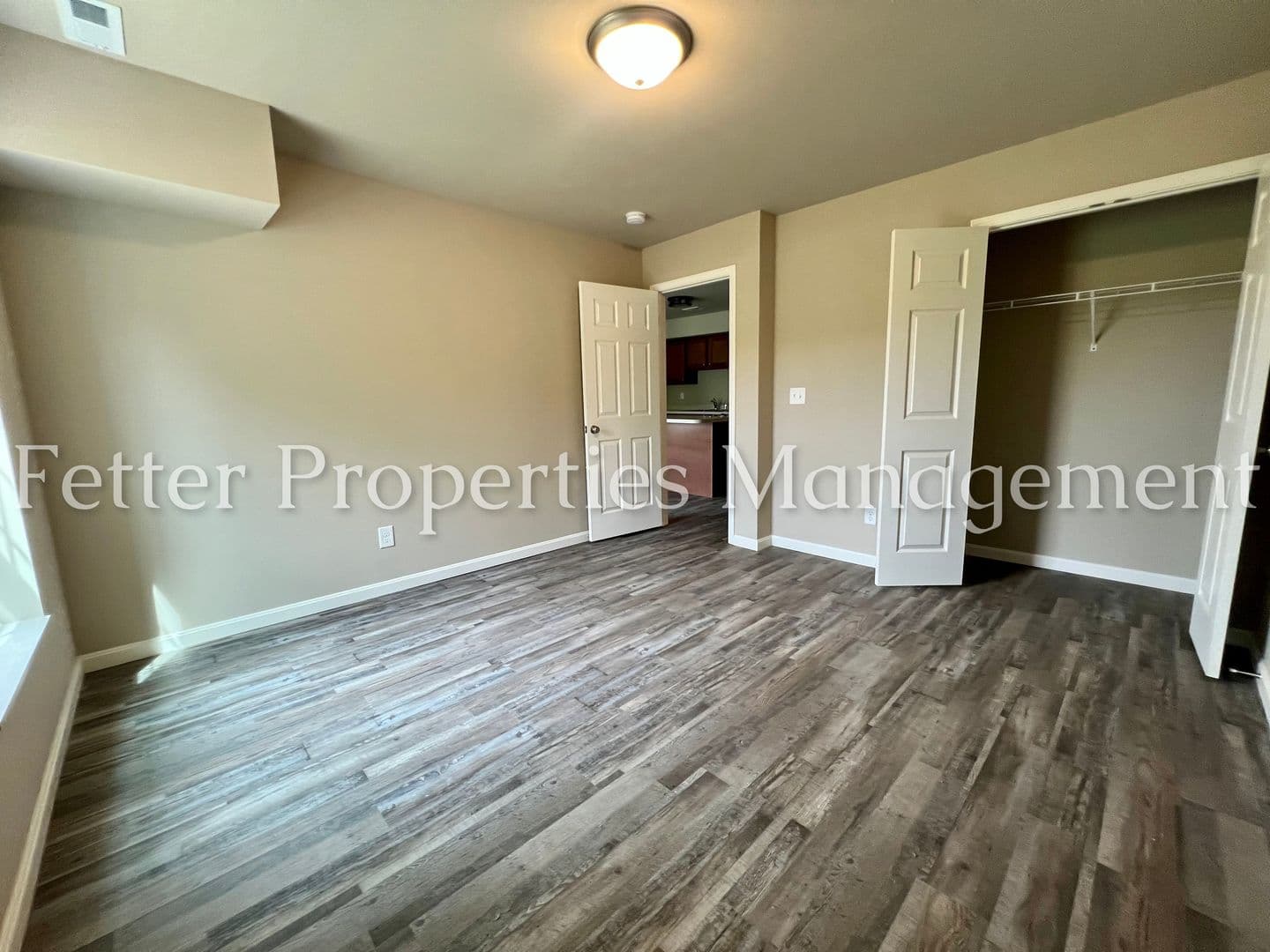 Newburgh Apartment: Canyon Circle