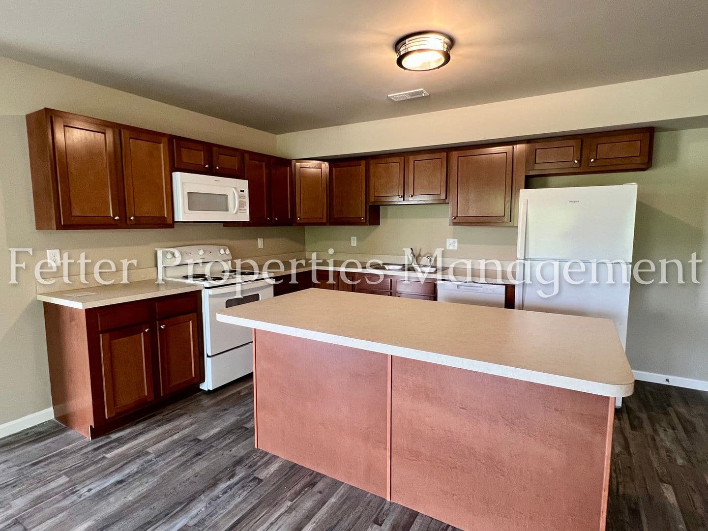 Newburgh Apartment: Canyon Circle
