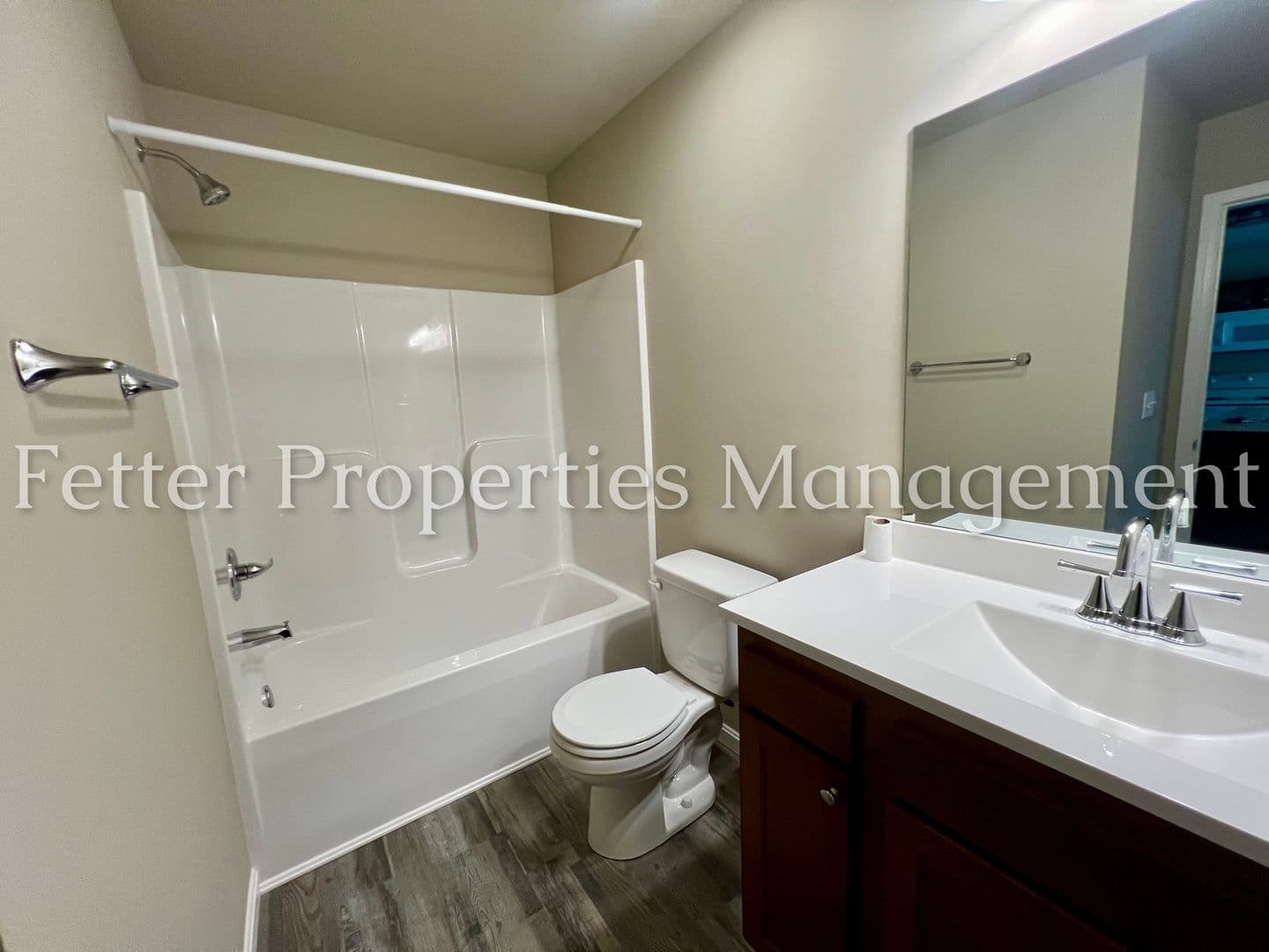 Newburgh Apartment: Canyon Circle