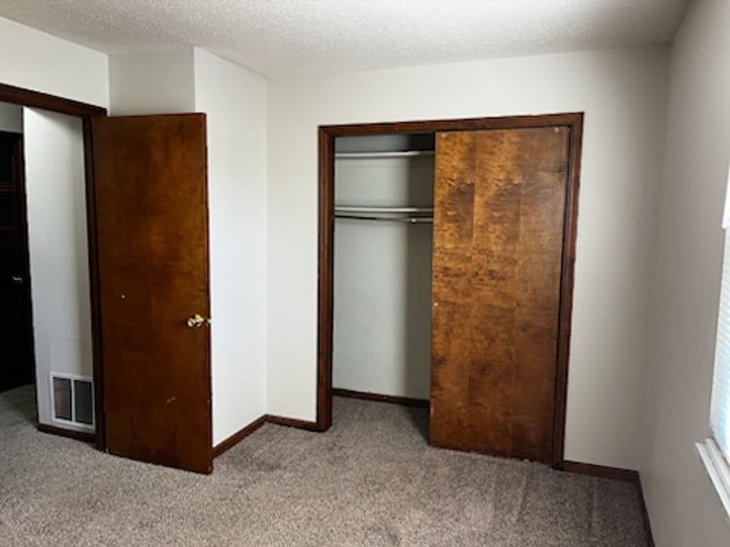 Evansville Apartment: 2720 N. Kentucky Ave