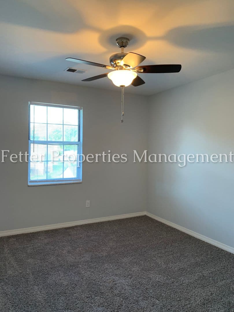 Newburgh Apartment: Andrea Court North