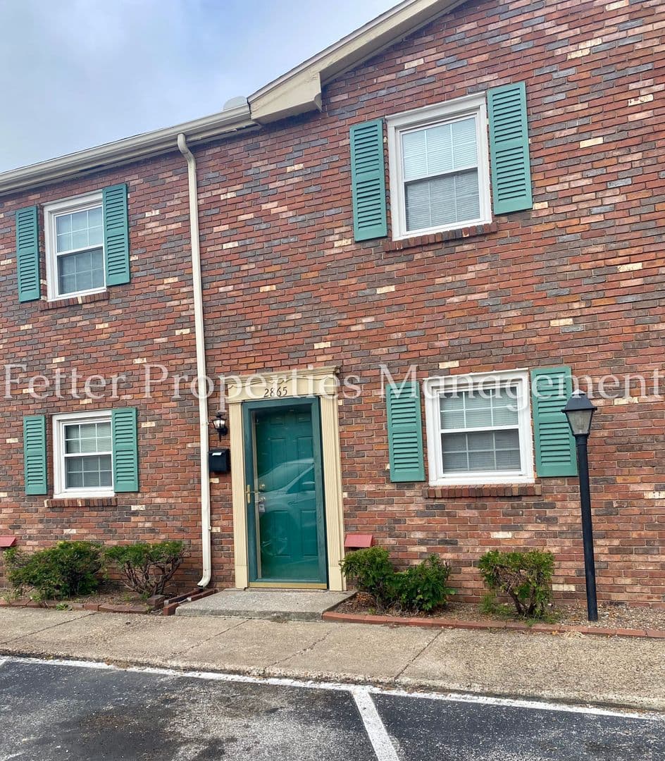 Evansville House: 2865 Washington Ave