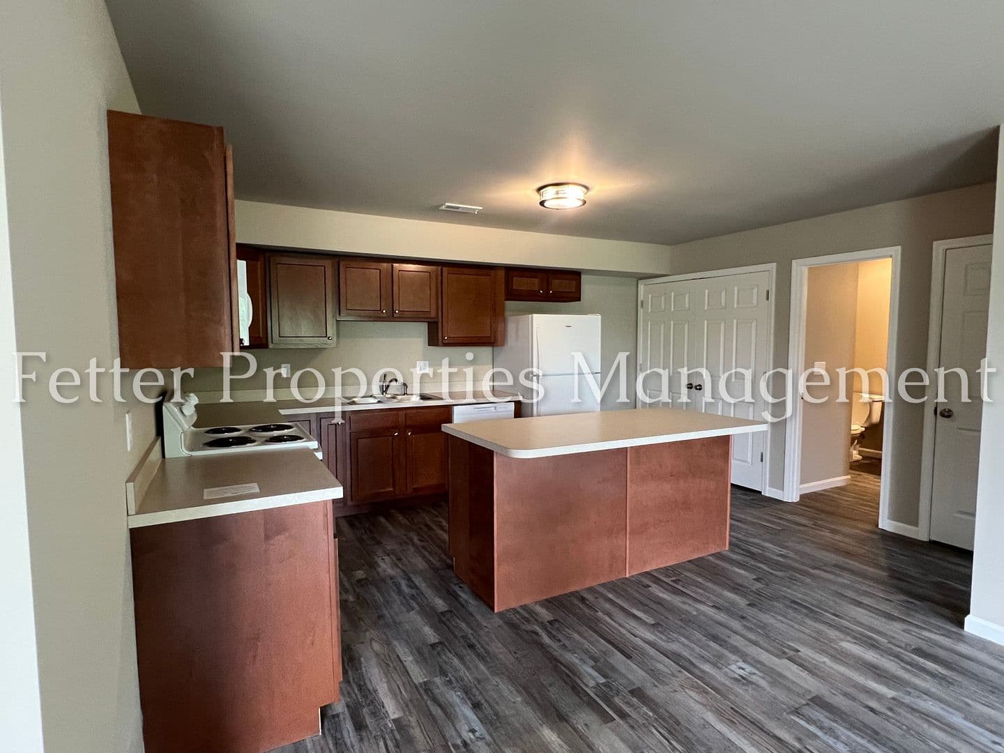 Newburgh Apartment: Canyon Circle