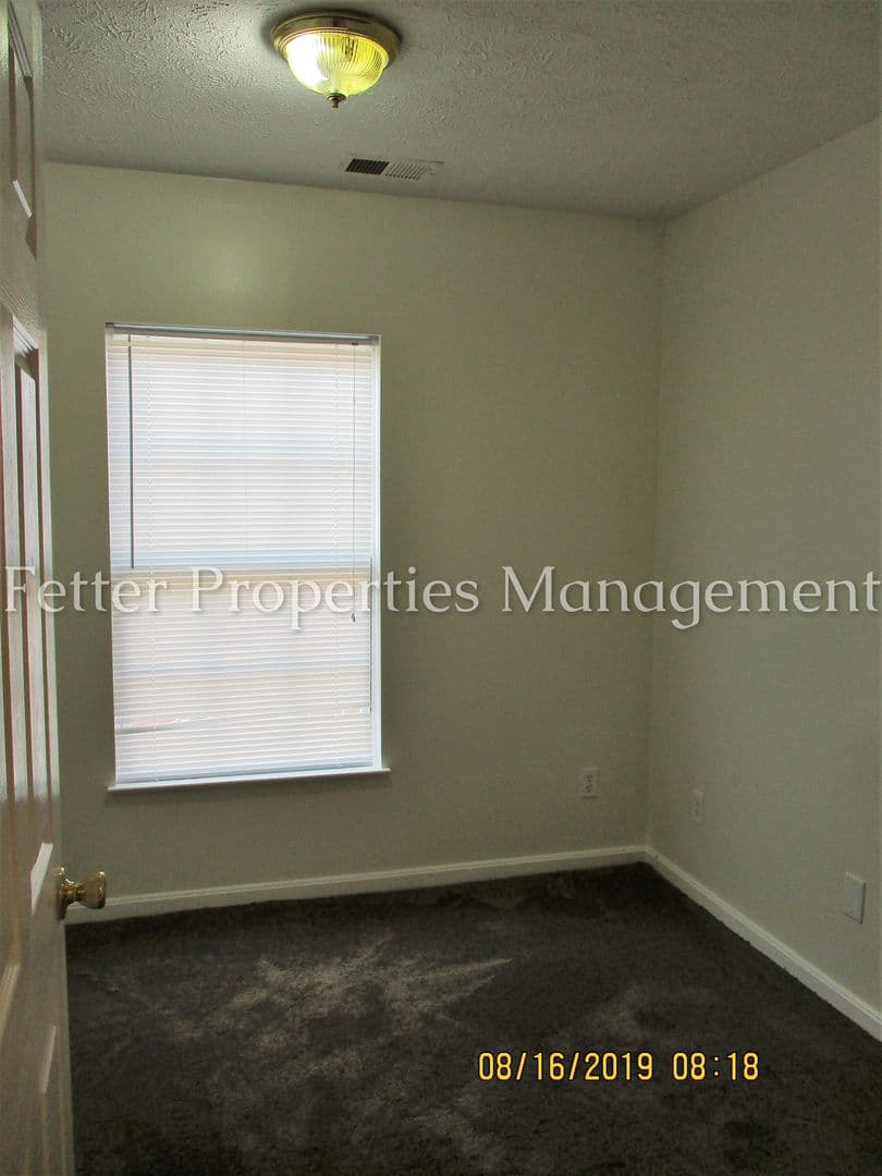 Evansville Apartment: 1511 Lincoln Ave