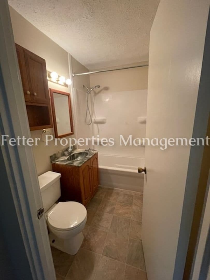 Evansville Apartment: 1165/1167 Lombard Avenue