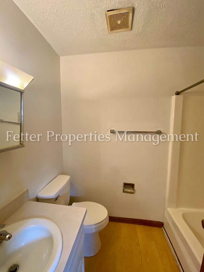 Evansville Apartment: 2720 N. Kentucky Ave
