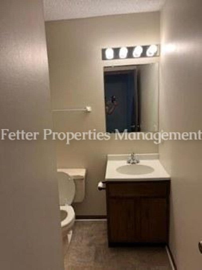 Evansville Apartment: 2716 N. Kentucky Ave