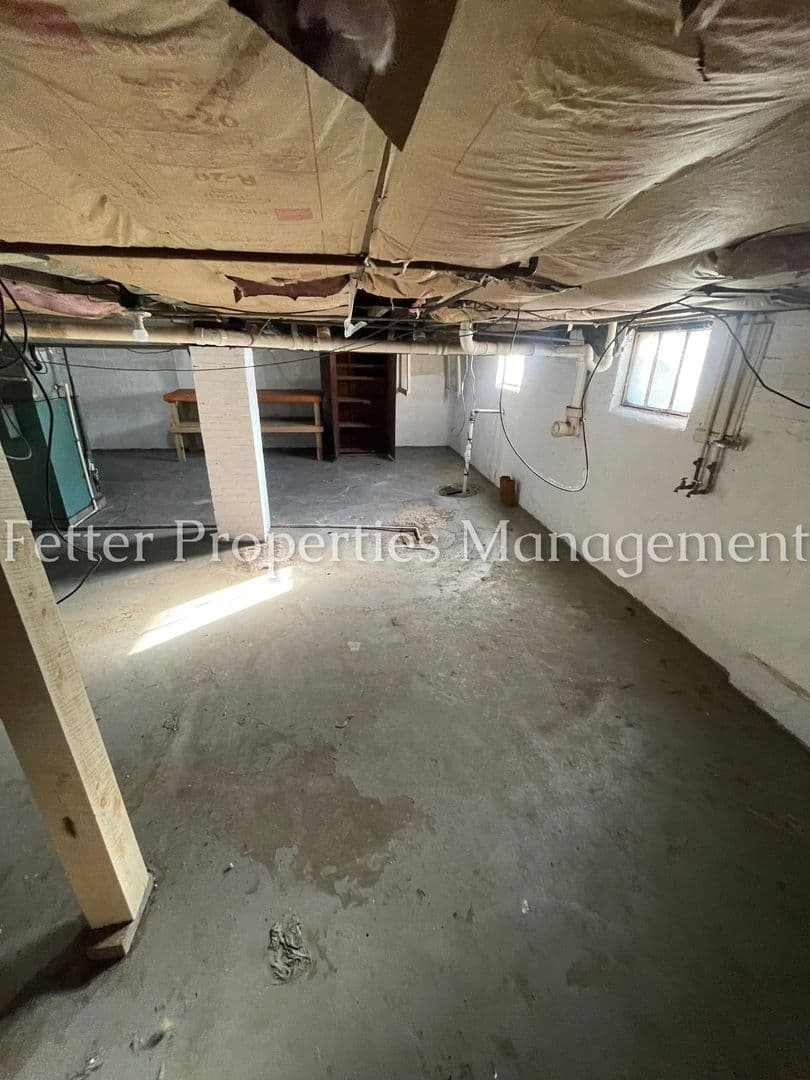 Evansville House: 1651 Burdette Ave