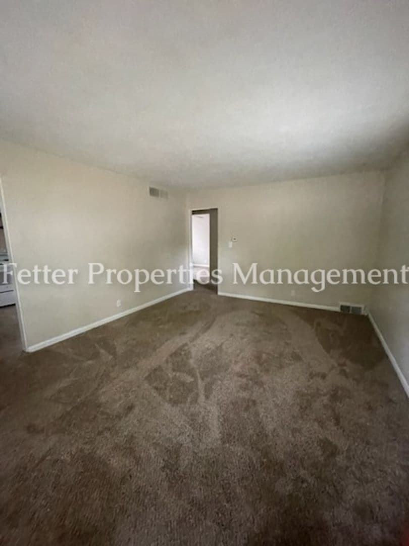 Evansville Apartment: 1165/1167 Lombard Avenue