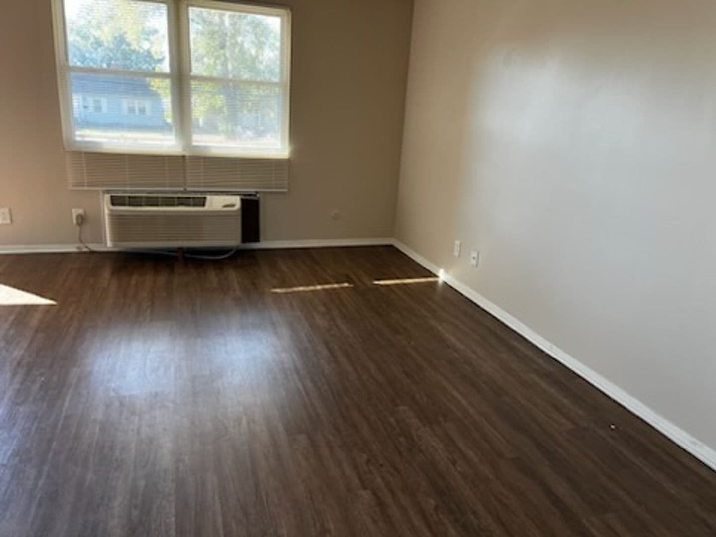 Evansville Apartment: 2511 N. Kentucky Ave