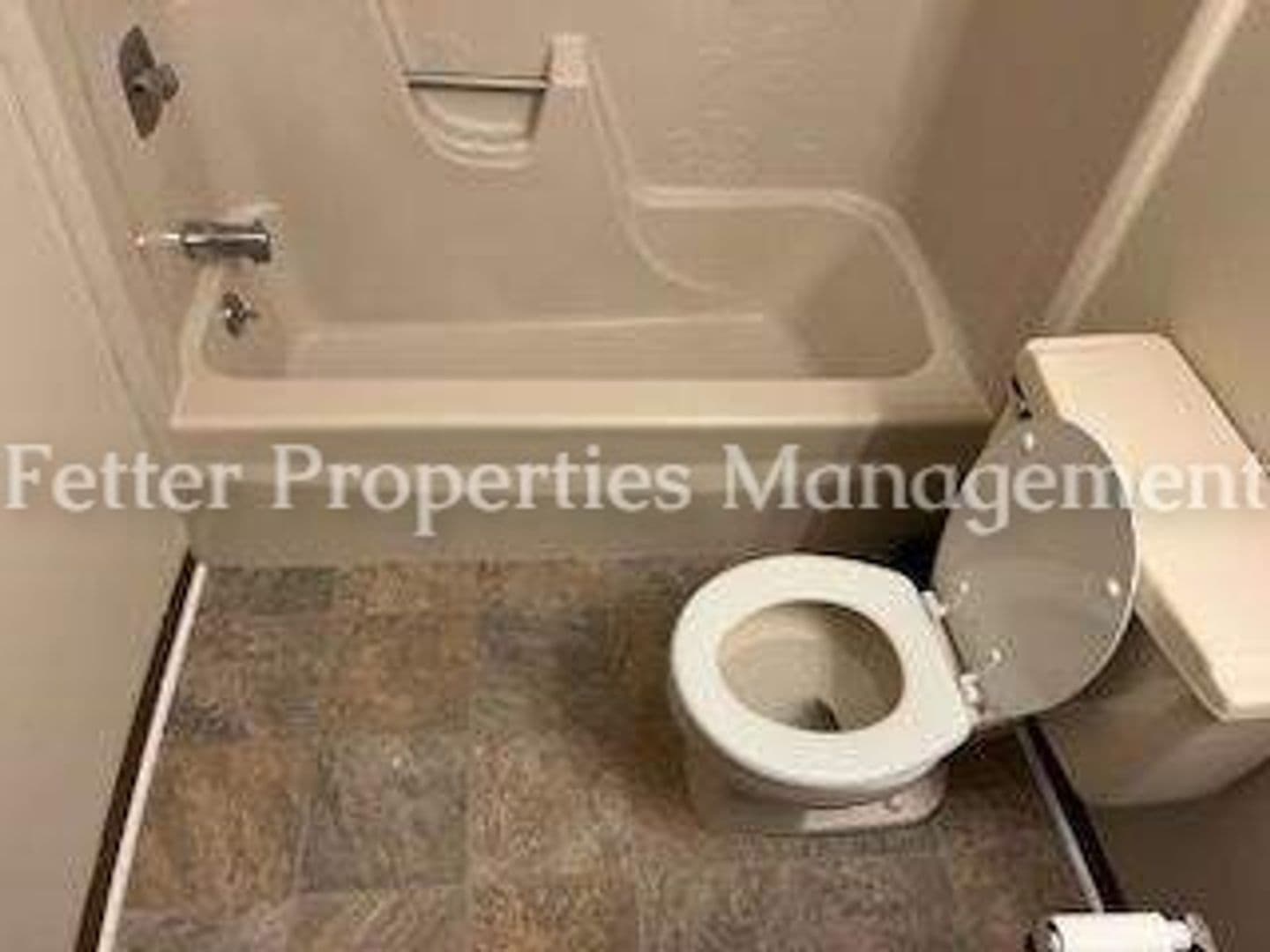Evansville Apartment: 2716 N. Kentucky Ave