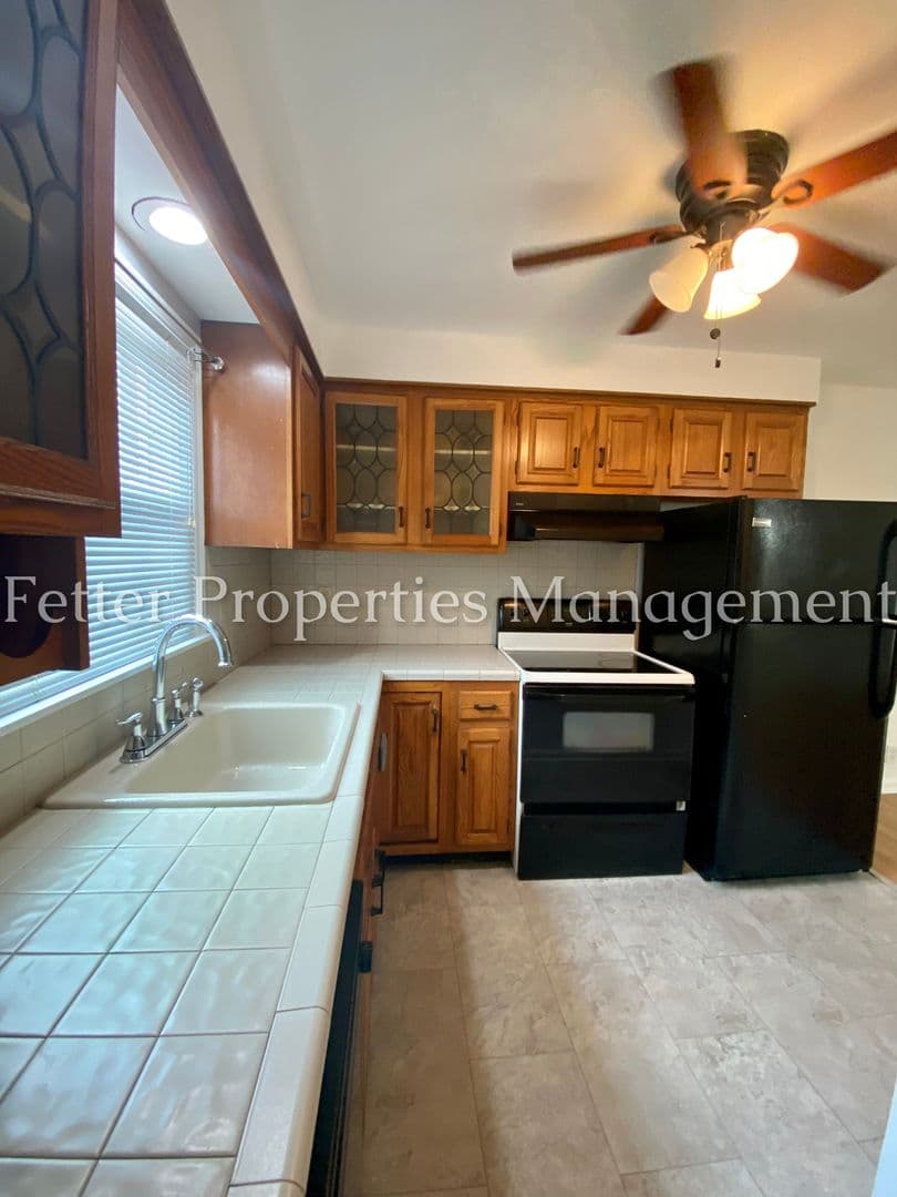 Evansville House: 2865 Washington Ave