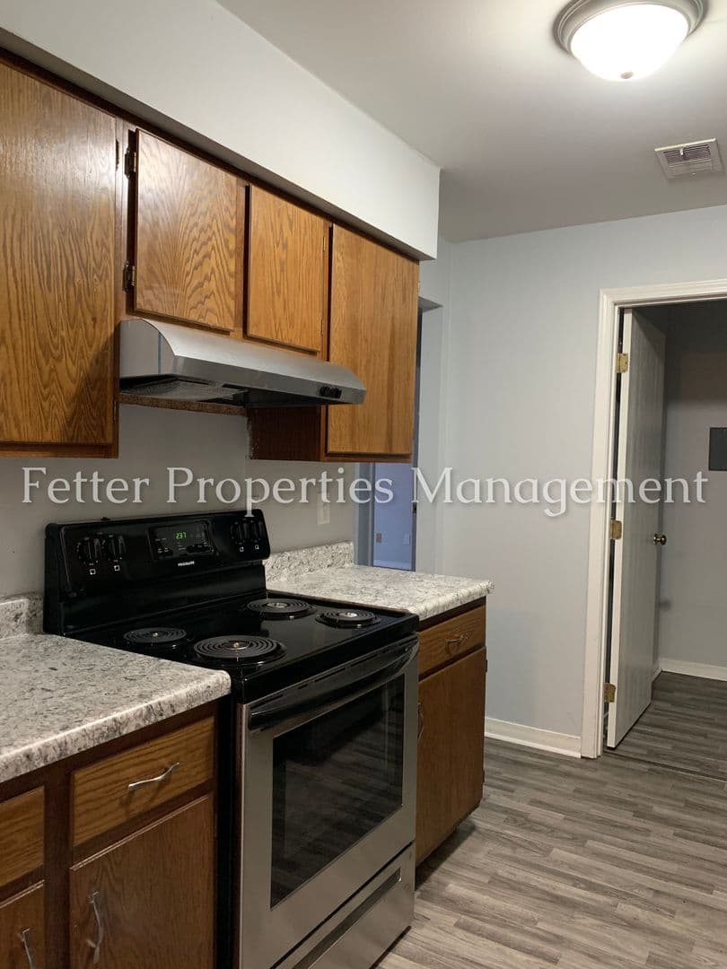 Newburgh Apartment: Andrea Court North