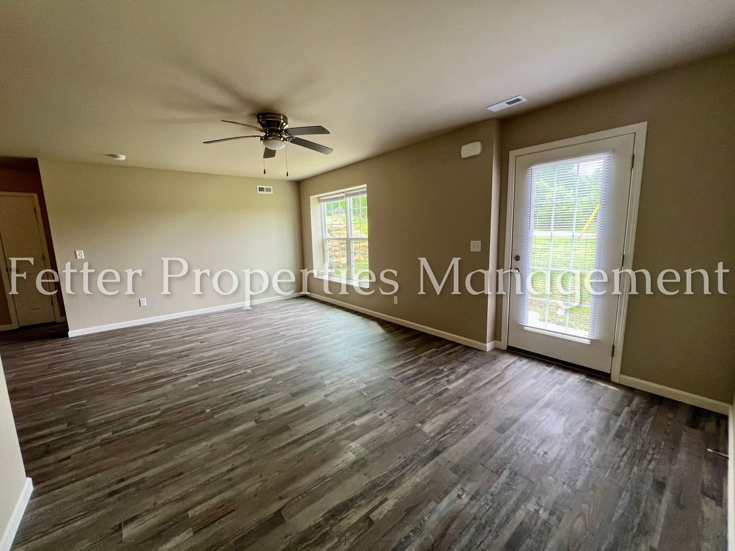 Newburgh Apartment: Canyon Circle
