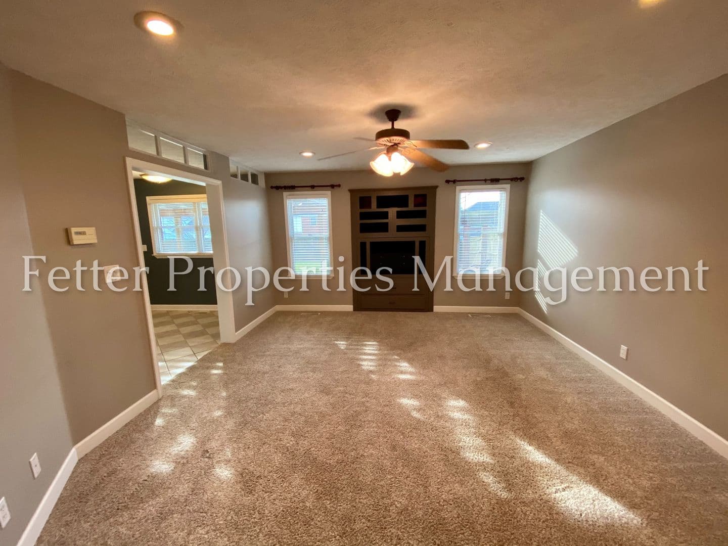 Evansville House: 5838 Winnett Drive