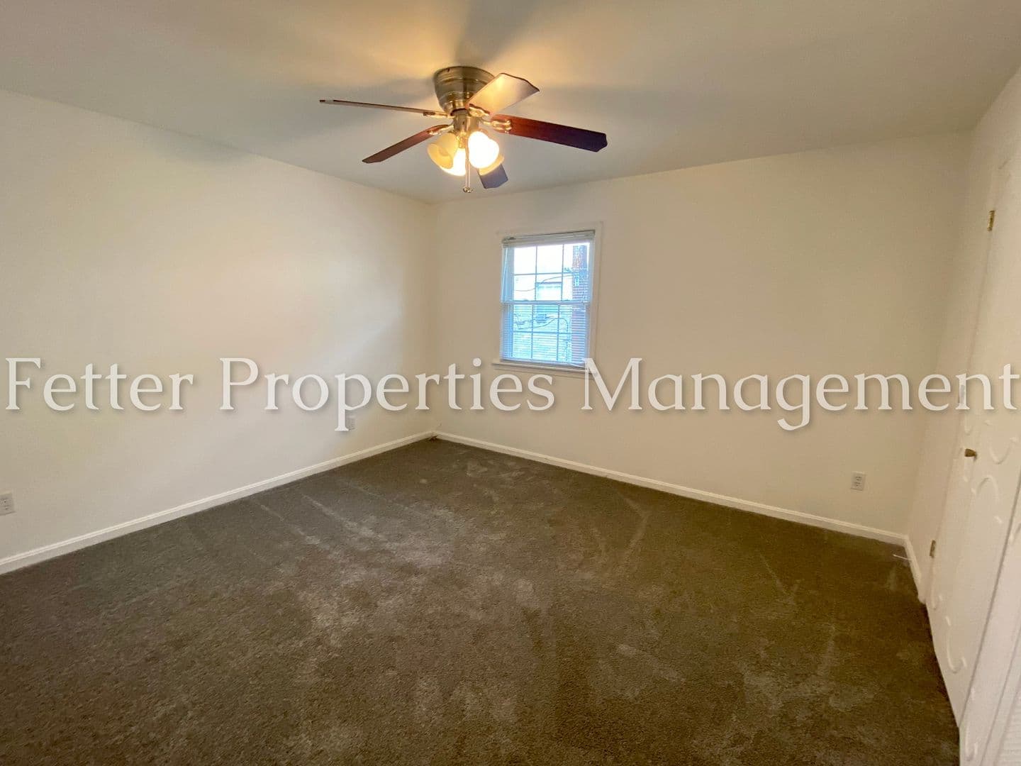 Evansville House: 2865 Washington Ave