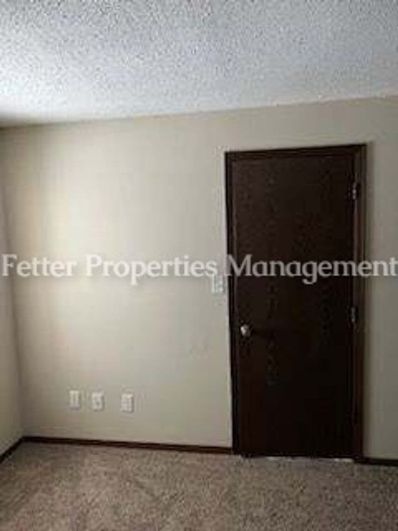 Evansville Apartment: 2716 N. Kentucky Ave