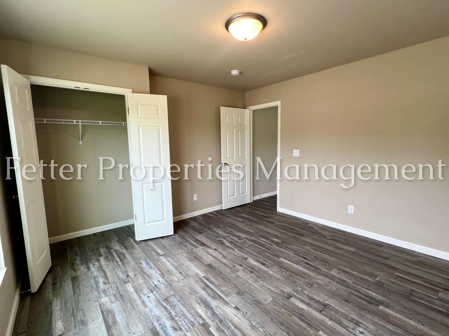 Newburgh Apartment: Canyon Circle