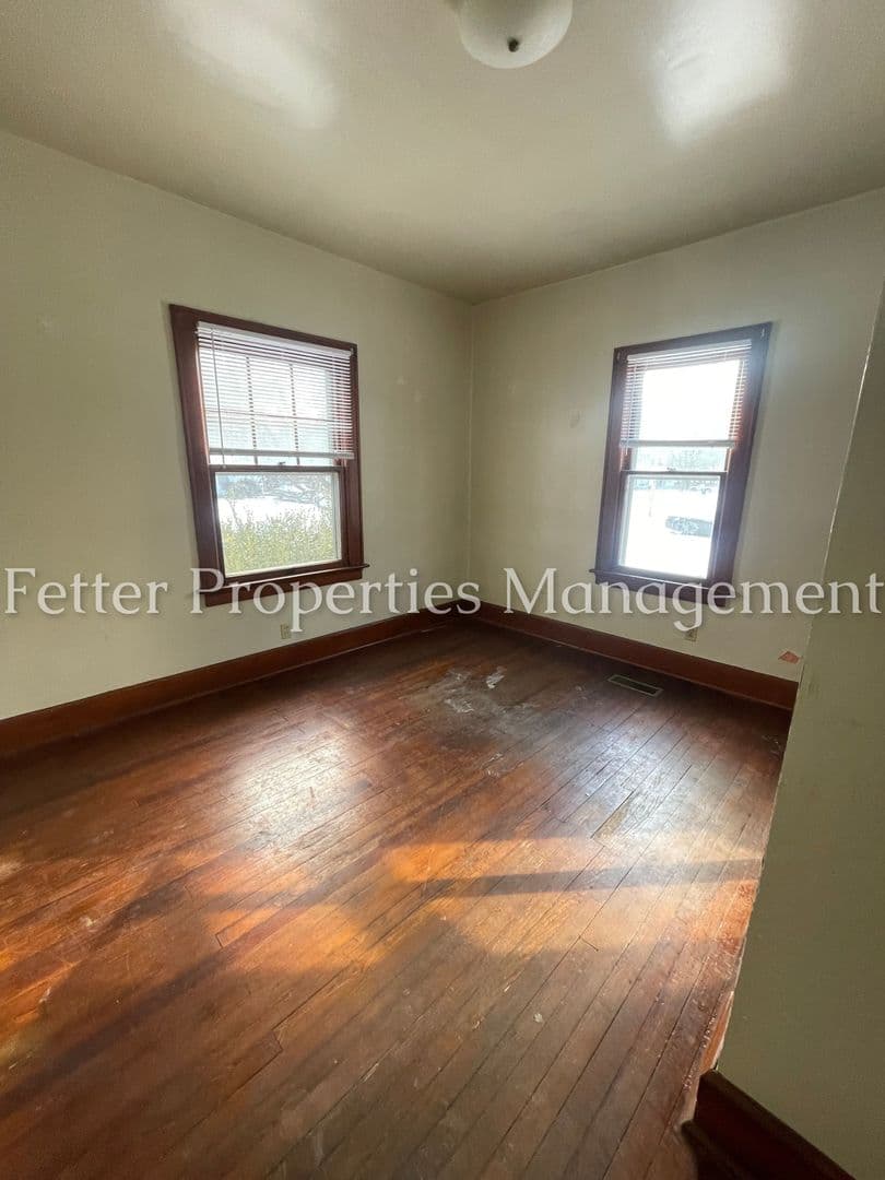 Evansville House: 1651 Burdette Ave